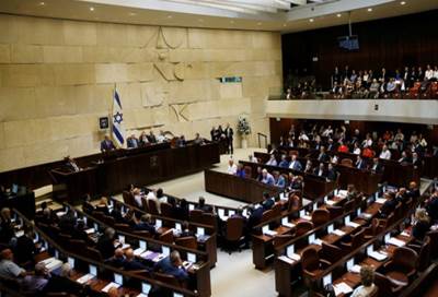 معاقبة النواب العرب فى الكنيست الإسرائيلي لمقاطعتهم كلمة نائب الرئيس الأمريكي