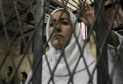 السجن 3 سنوات ونصف لياسمين النرش لاتهامها بالتعدي على ضابط بالمطار