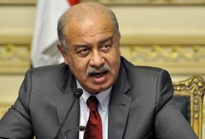 شريف إسماعيل يحمل رسالة من السيسي إلى رئيس الجابون