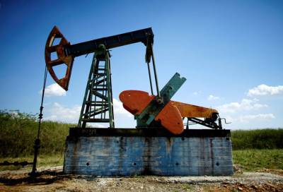 تراجع أسعار النفط .. و"برنت" دون 60 دولاراً