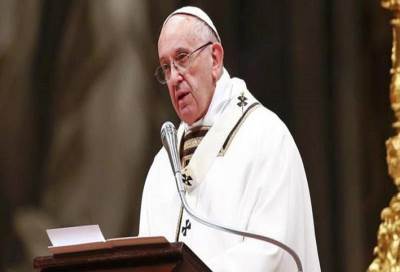 الإمارات تعلق على تنديد البابا بحرب اليمن