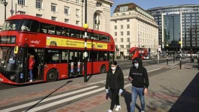 مع ارتفاع أعداد الإصابات والوفيات .. بريطانيا قد تتجه للإغلاق الأسبوع المقبل