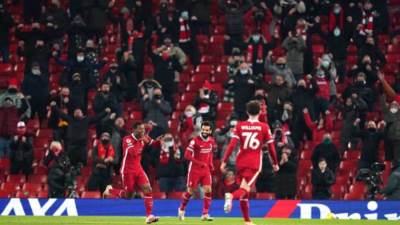 الجماهير تعود لمباريات الدوري الإنجليزي