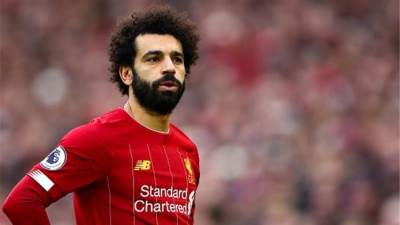 فان دايك: محمد صلاح لاعب عظيم يطارد الأرقام القياسية كل مباراة