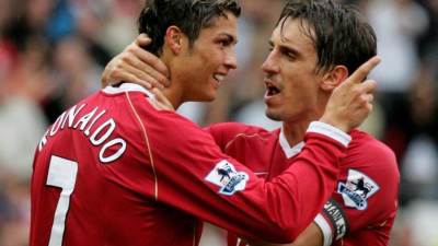 مدافع مانشستر يونايتد يطالب برحيل كريستيانو رونالدو