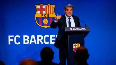 لابورتا: برشلونة لن يستطيع التعاقد مع لاعبين جدد