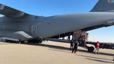 مطار العريش يستقبل طائرتين قطريتين تقلان مساعدات لقطاع غزة