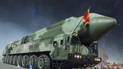 كوريا الشمالية تختبر صاروخا عابرا للقارات