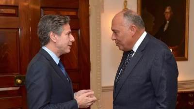 وزيرا خارجية مصر وأمريكا يتوافقان على استمرار رفض أي نزوح للفلسطينيين