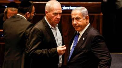 "جالانت" يحاول اقتحام مكتب "نتنياهو" وشجار بالأيدي كاد ينشب